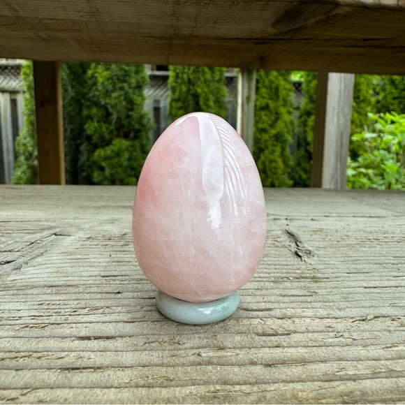 Rose Quartz Crystal Egg with Ring Holder - Picture 3 of 9